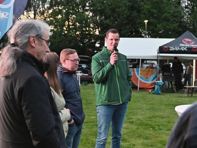 Teilnehmende der Podiumsdiskussion des Fahrradkinos der WHZ