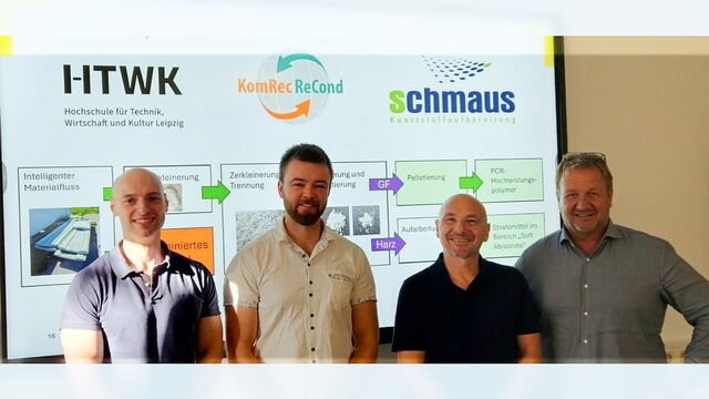 Die Forschenden aus dem Projekt vor einer Präsentation