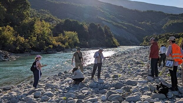 Forschende an der Vjosa
