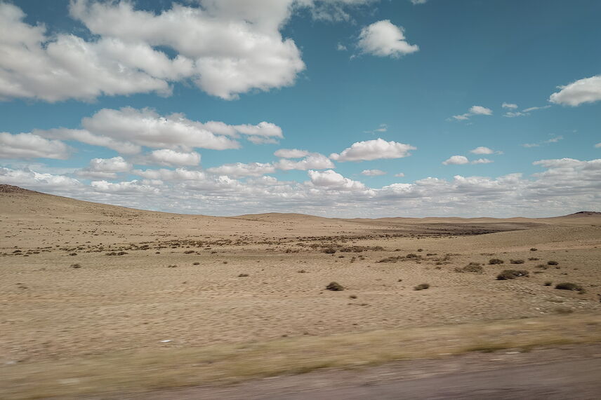 Wüstenlandschaft in der Mongolei
