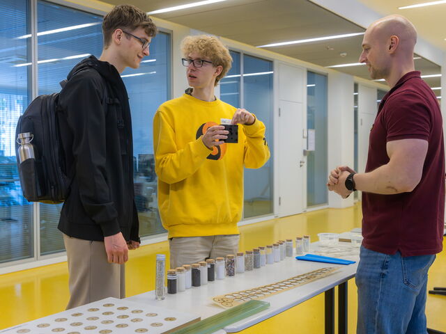 Studierende und Forschende im Gespräch