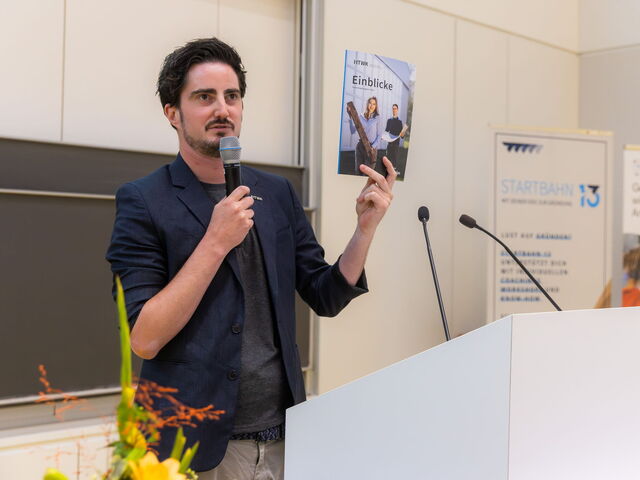 Moderator Marius Zwigart