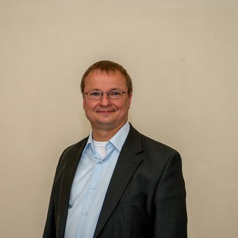 Porträtfoto Uwe Mahn