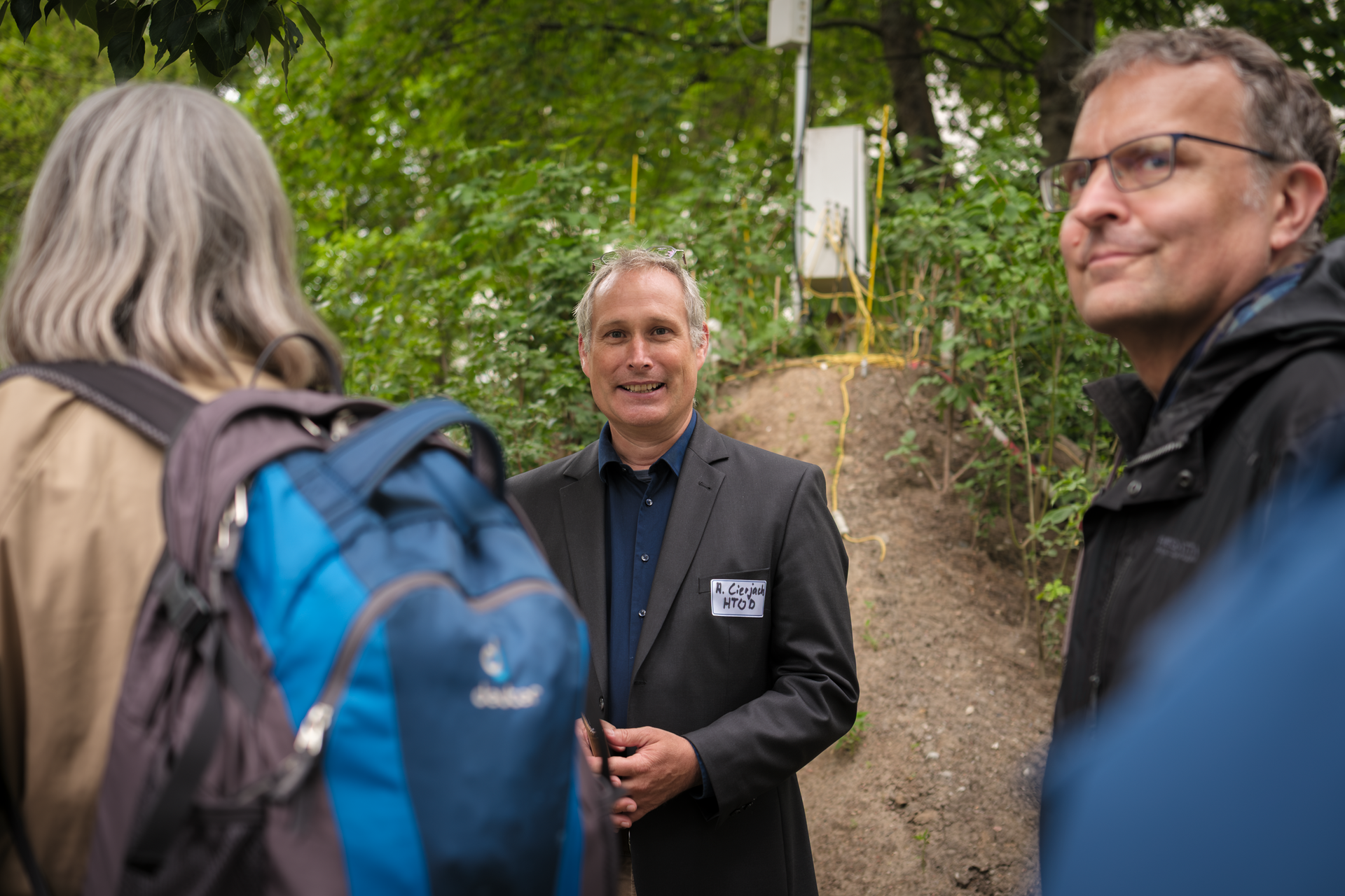 Prof. Arne Cierjacks bei der Biodiversitätstour des BIOZENTRA während der Nachhaltigkeitswoche der HTWD.