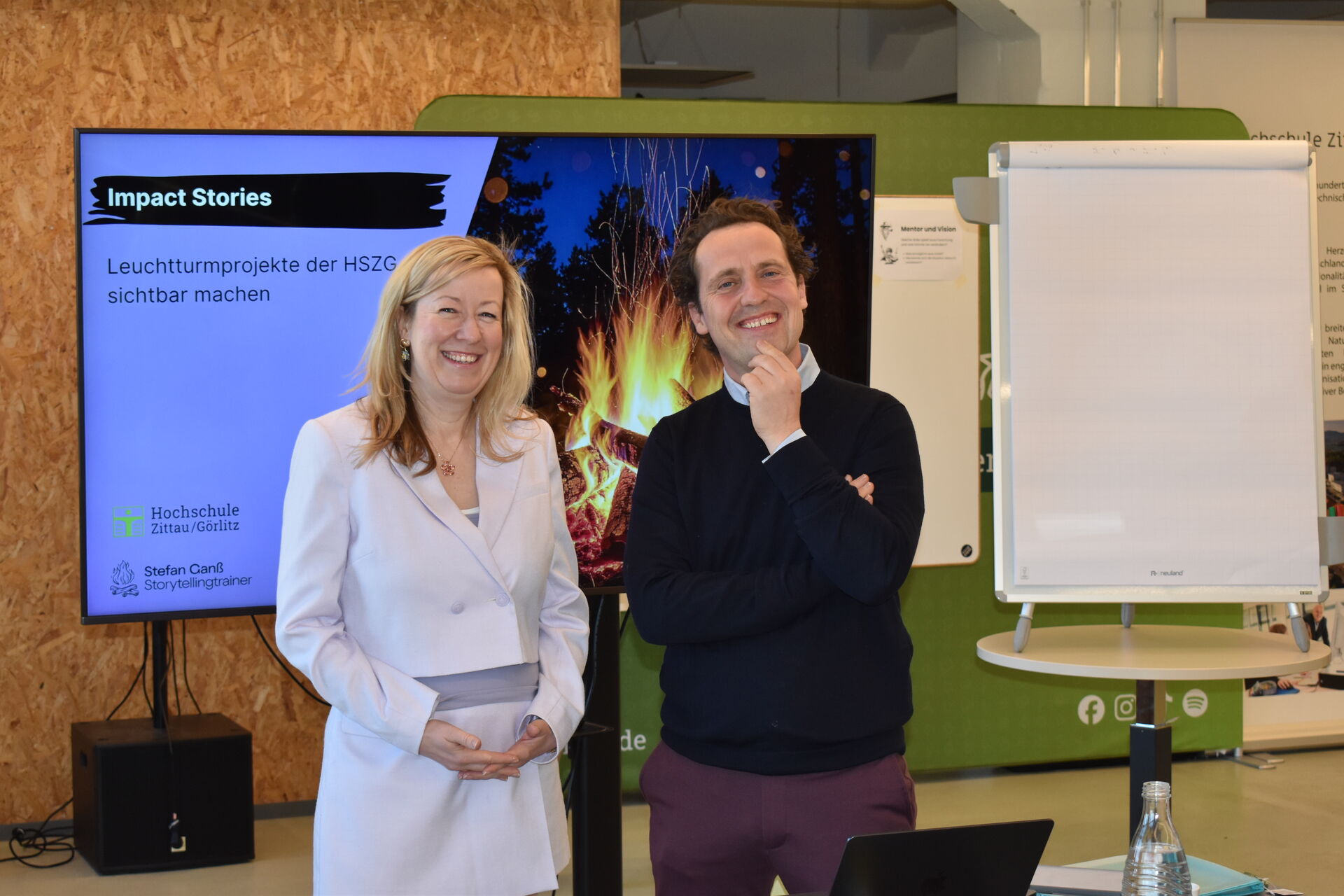 Prof. Sophia Keil und Stefan Ganz beim Aschlussworkshop Impact Stories an der HSZG