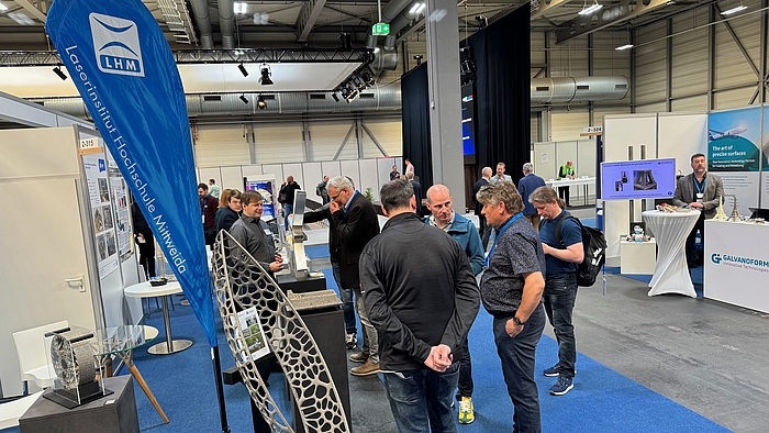 Stets gut besucht – der Messestand des Laserinstitut Hochschule Mittweida auf der rapid.tech 3D (Foto: Annett Kober) Messestand des Laserinstitut Hochschule Mittweida auf der rapid.tech 3D