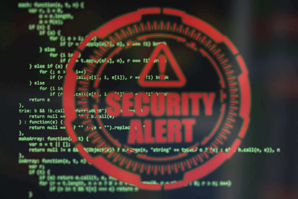 grüner Code auf schwarzem Hintergrund mit einer roten Sicherheitswarnung "Security Alert"